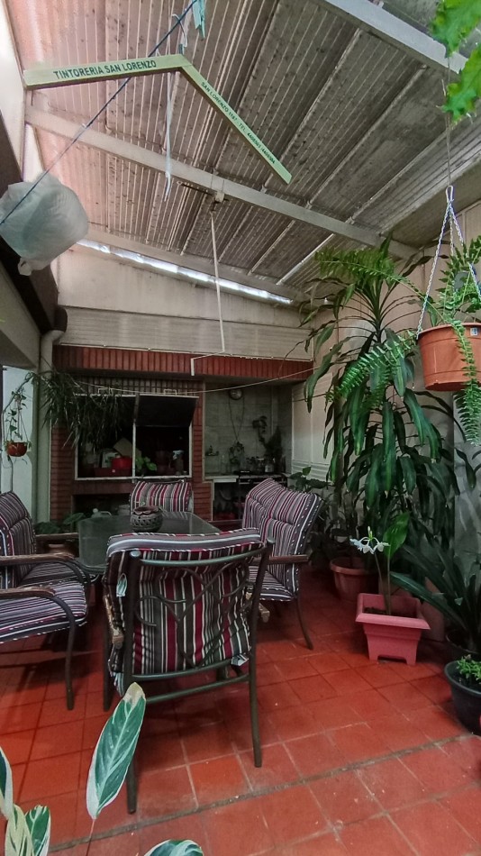 GRAN CASA EN VENTA BOULEVARD RACEDO